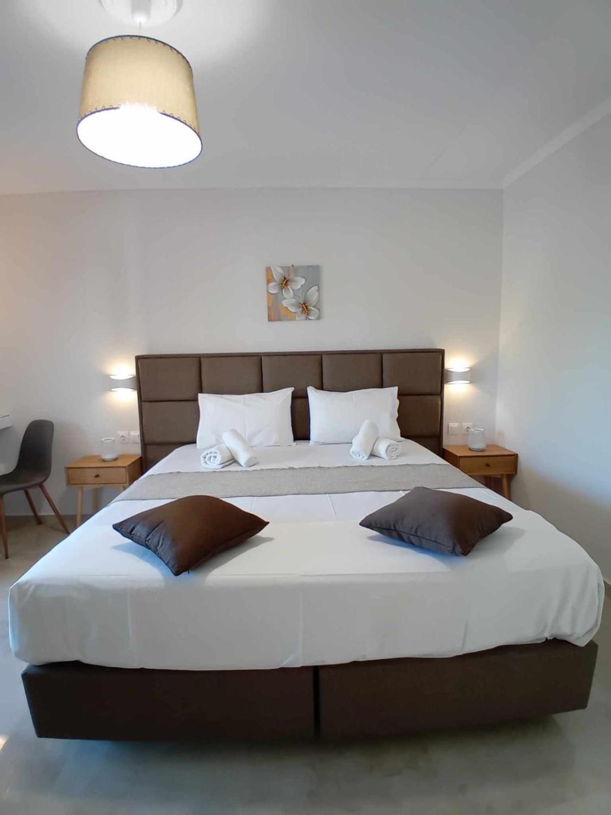 Roussa's Apartments Laganas Extérieur photo