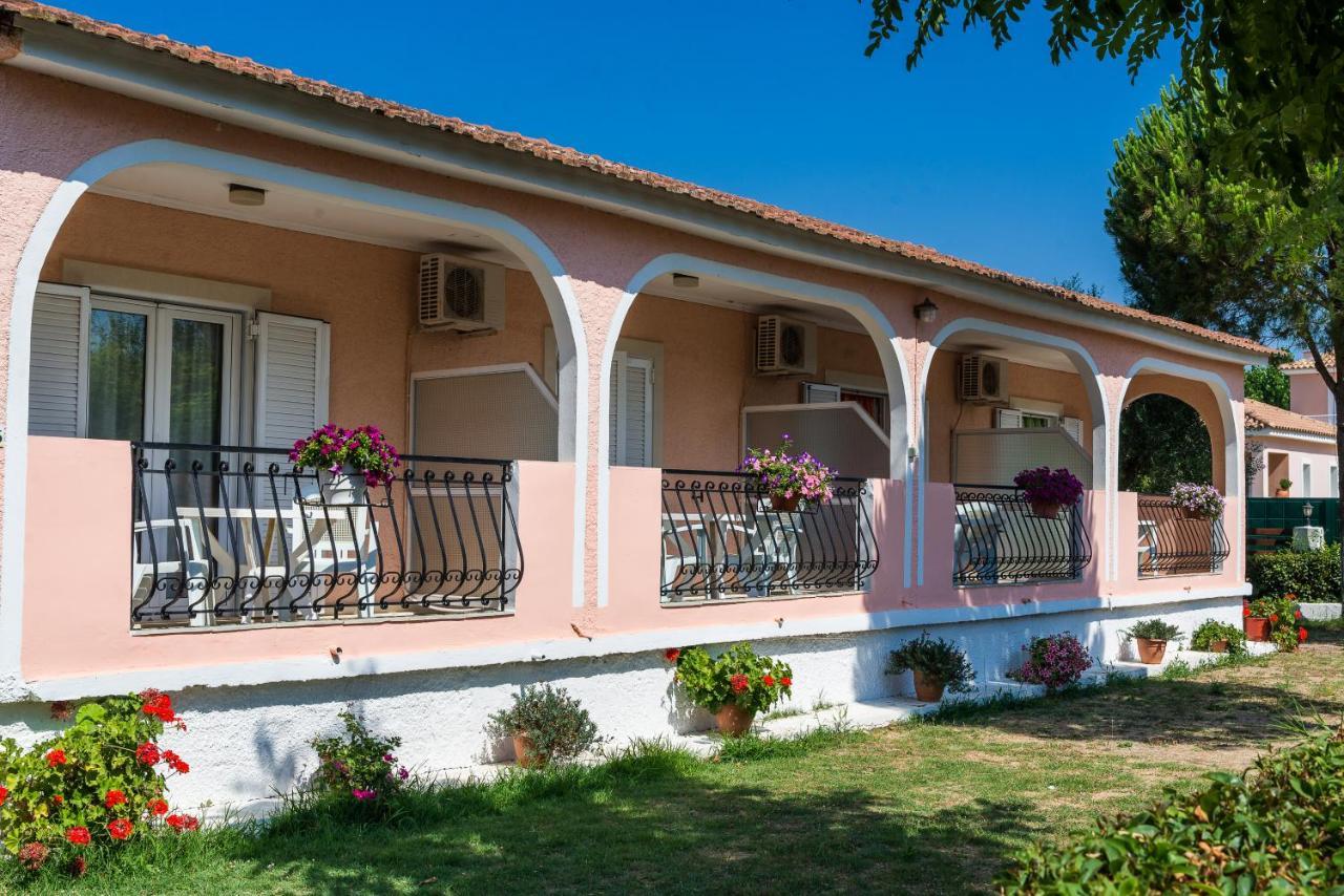 Roussa's Apartments Laganas Extérieur photo